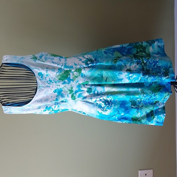 Nine West Dresses & Skirts - 🌟 HOST PICK🌟   "NINE WEST" dress, size 14, 100% cotton, with pockets.